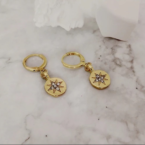 🌟 18K yellow gold stardust earrings - Picture 4 of 4